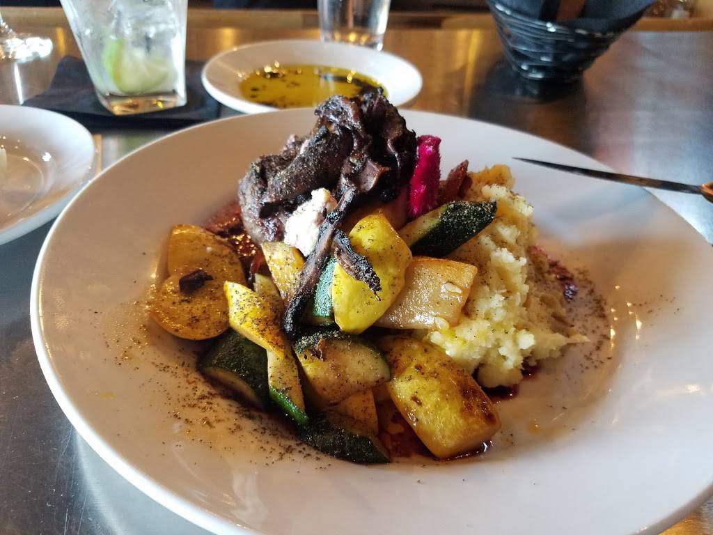 Iozzos Garden of Italy | restaurant | 946 S Meridian St, Indianapolis, IN 46225, USA | 3179741100 OR +1 317-974-1100