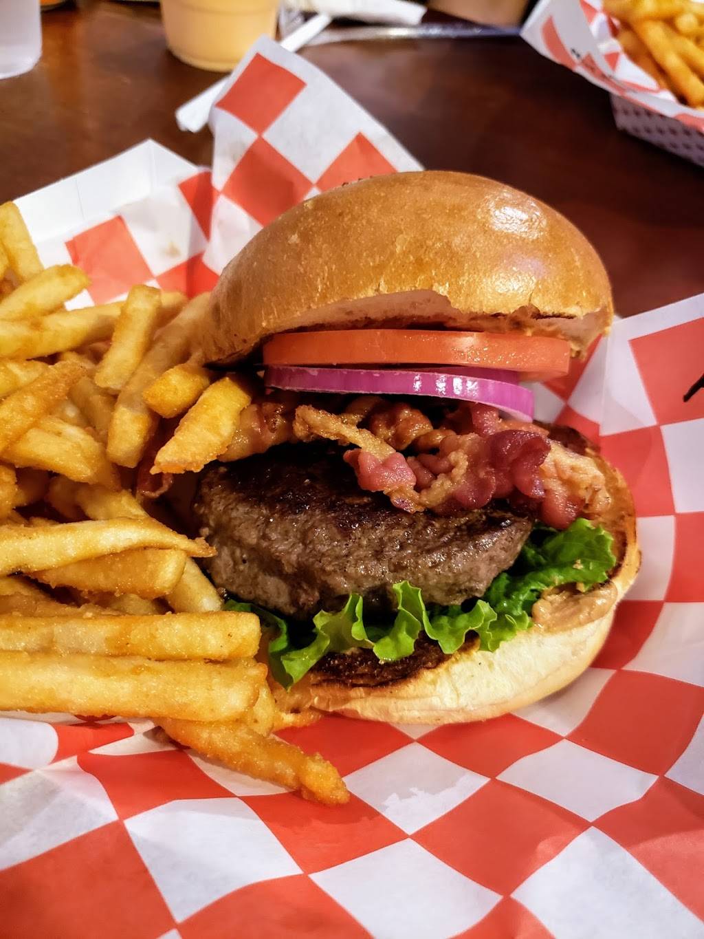 Burger Time | restaurant | 1080 Morris Park Ave, Bronx, NY 10461, USA | 7182396210 OR +1 718-239-6210