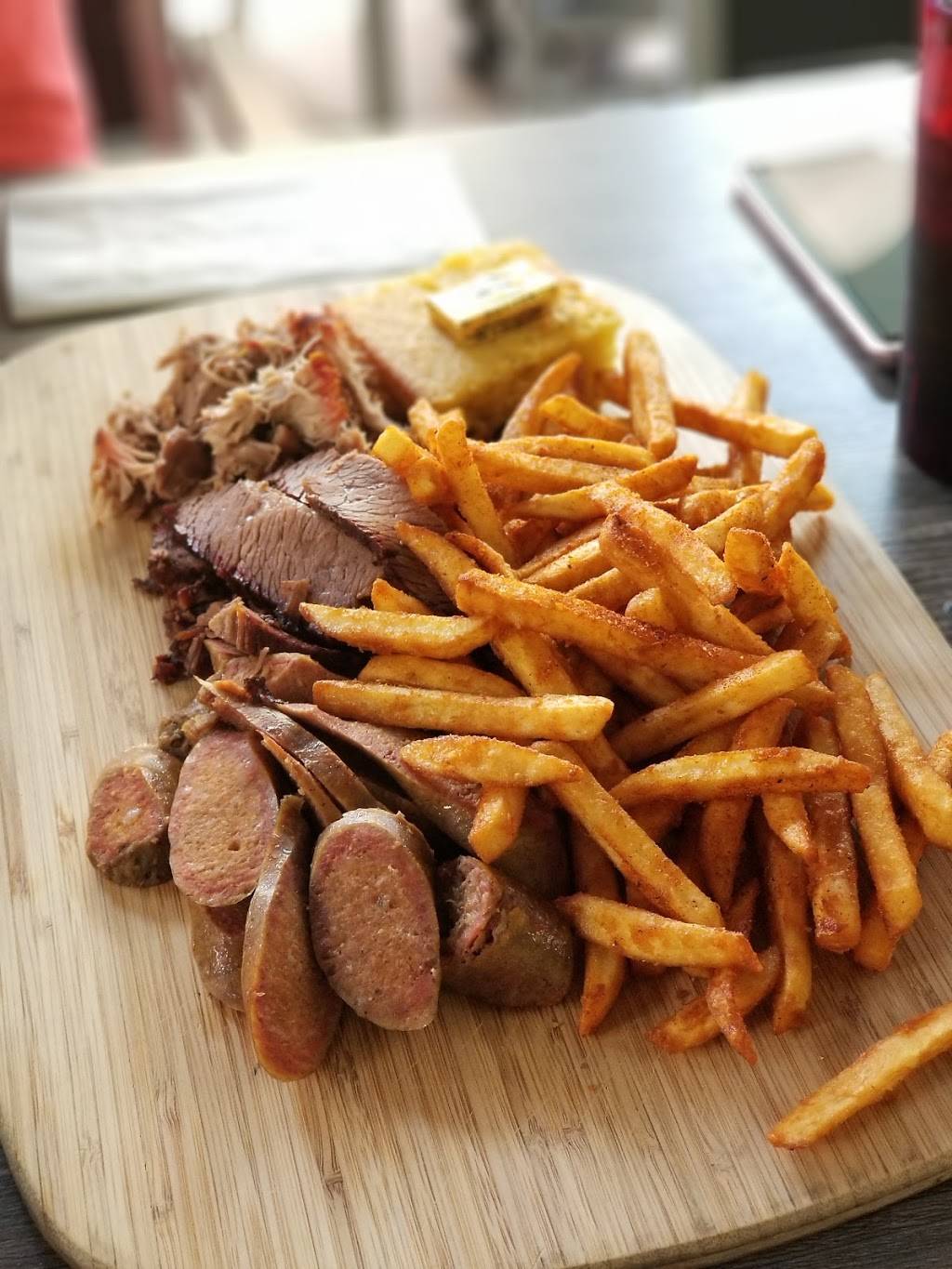 Beach Pit BBQ | restaurant | 1676 Tustin Ave, Costa Mesa, CA 92627, USA | 9496457427 OR +1 949-645-7427