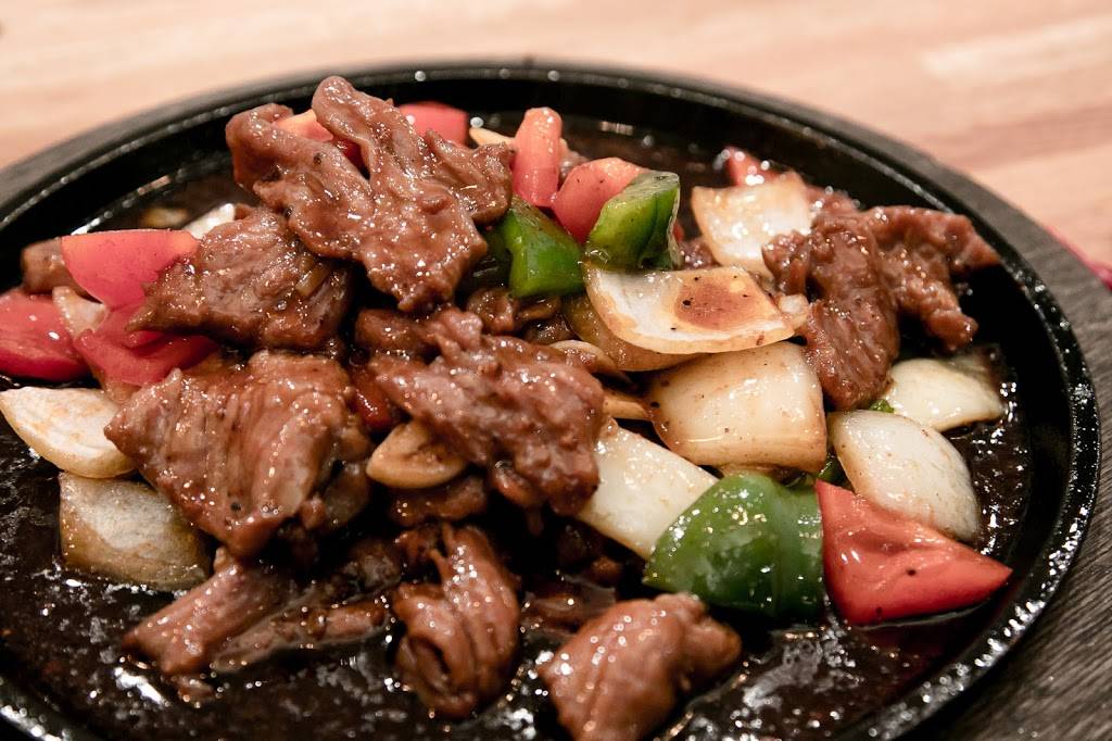 Hus Cooking | restaurant | 2502 W Holcombe Blvd, Houston, TX 77030, United States | 7136600020 OR +1 713-660-0020