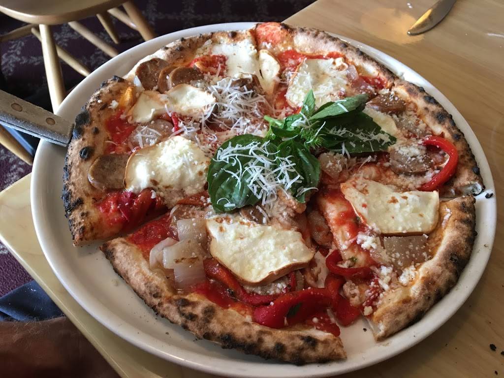 Bella Mia | restaurant | 1647 E Market St, Harrisonburg, VA 22801, USA | 5406155442 OR +1 540-615-5442