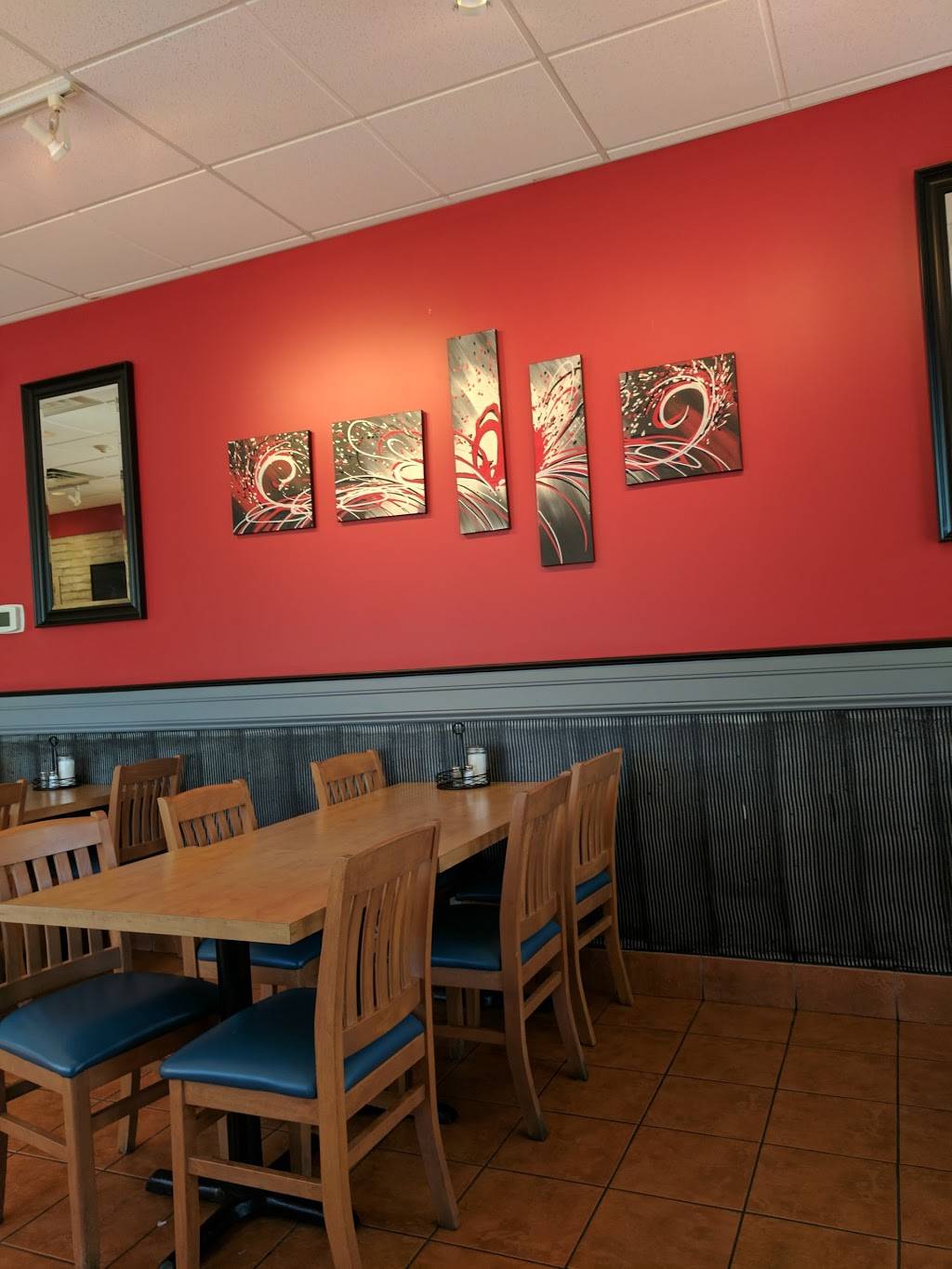 Lux Diner | restaurant | 33 Amy Croft Dr, Windsor, ON N9K 1C7, Canada | 5197358001 OR +1 519-735-8001