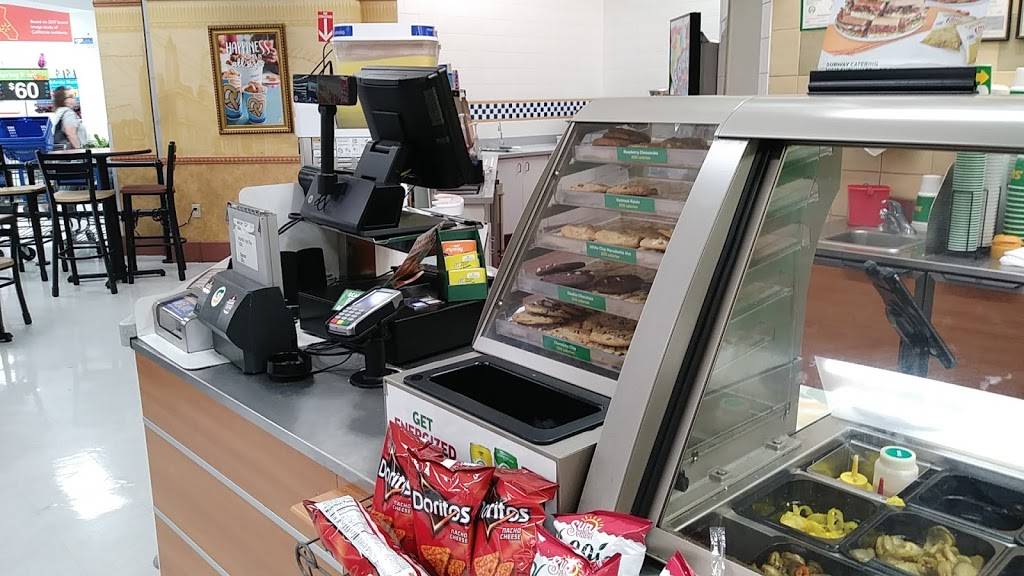 Subway Restaurants | restaurant | 15555 Hesperian Blvd, Inside Walmart, Wal-Mart #5434, San Leandro, CA 94579, USA | 5108958522 OR +1 510-895-8522