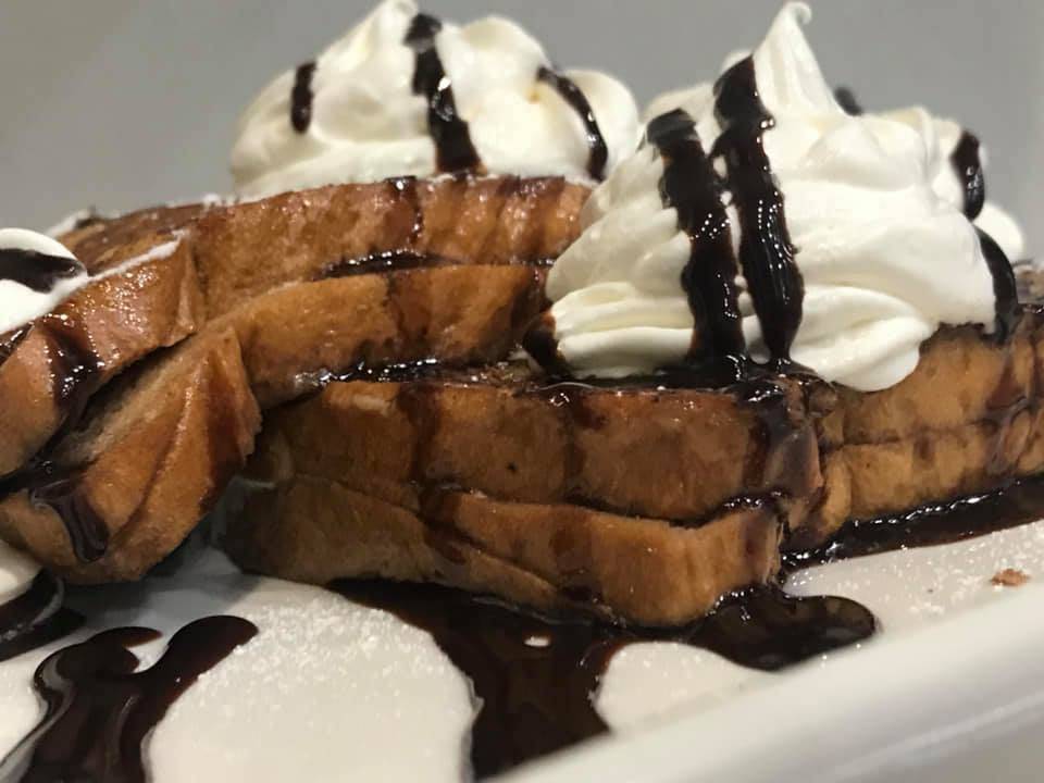 Midtown Grill | restaurant | 8913 W North Ave, Wauwatosa, WI 53226, USA | 4148376400 OR +1 414-837-6400