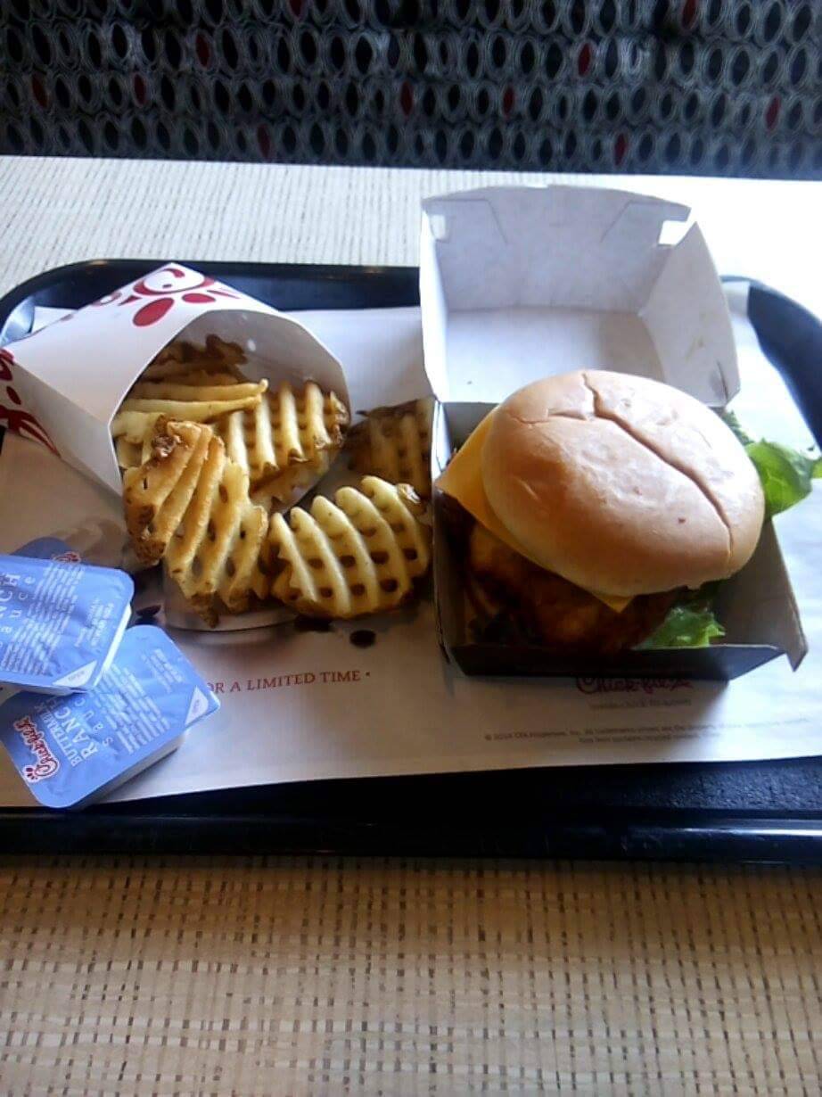 Chick-fil-A | restaurant | 4127 Campus Dr, Irvine, CA 92612, USA | 9497250230 OR +1 949-725-0230