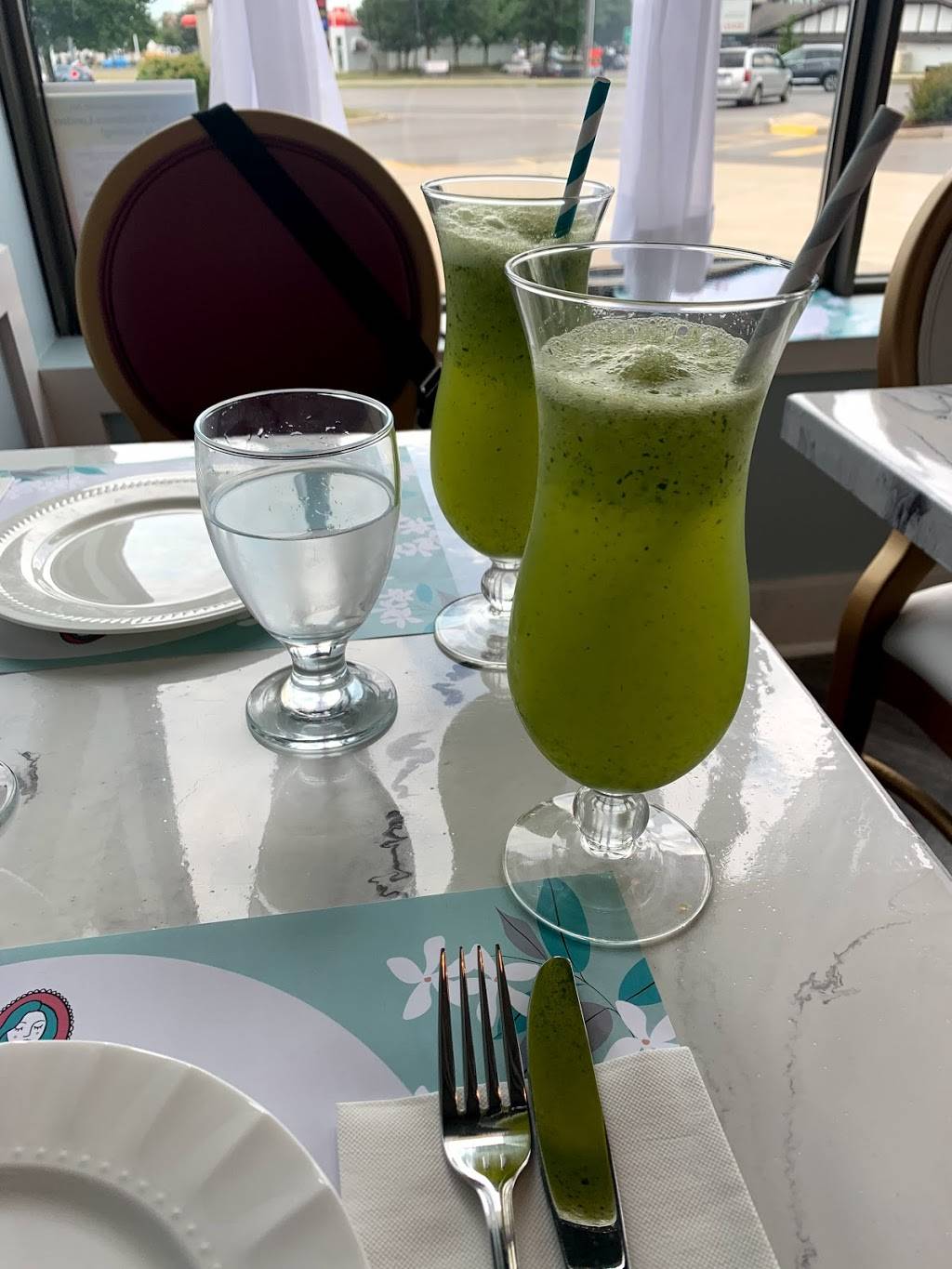 Yasmines Restaurant | restaurant | 1737 Richmond St #102, London, ON N5X 3Y2, Canada | 5192045000 OR +1 519-204-5000