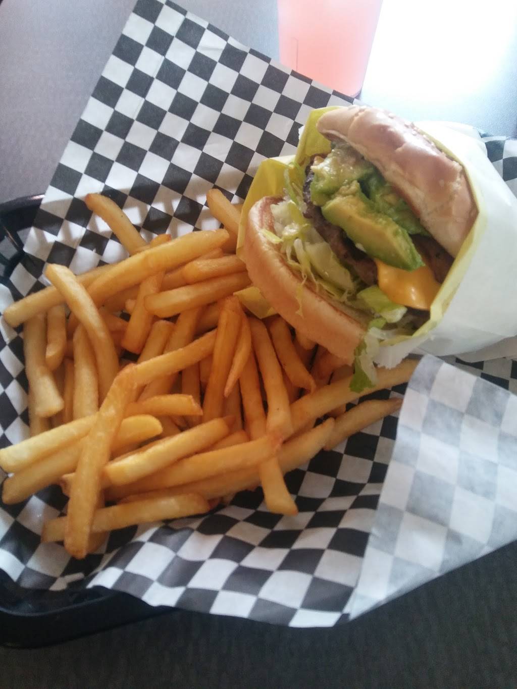 Johns Hamburgers | restaurant | 13511 Central Ave, Chino, CA 91710, USA | 9099025602 OR +1 909-902-5602
