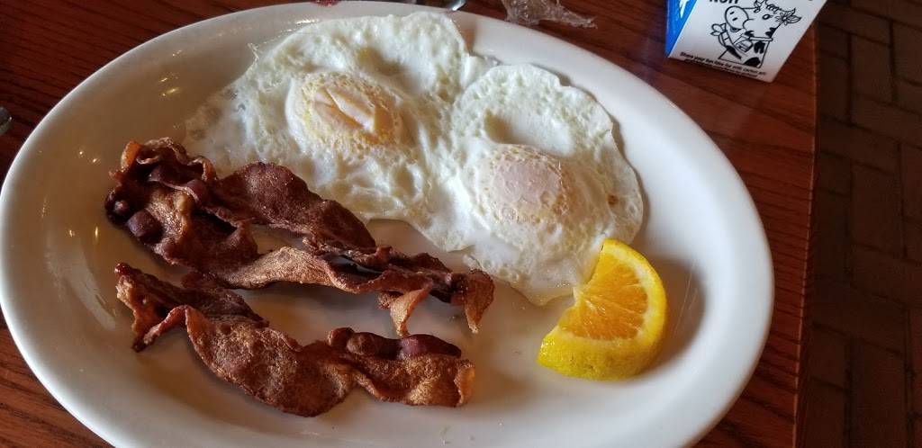 Cracker Barrel Old Country Store | restaurant | 2265 N State St, Greenfield, IN 46140, USA | 3174680820 OR +1 317-468-0820