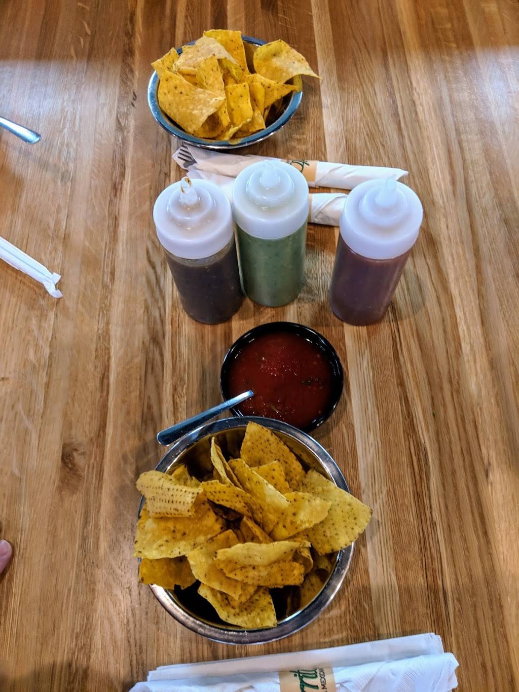 Burrito Parrilla Mexicana - Algonquin | restaurant | 2321 W Algonquin Rd, Algonquin, IL 60102, USA | 2242418443 OR +1 224-241-8443