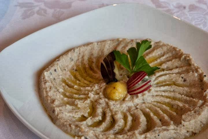 Chefs Door | restaurant | 117 Cross Ave, Oakville, ON L6J 2W7, Canada | 9053389999 OR +1 905-338-9999