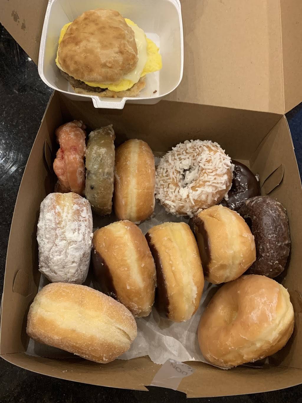 Donuts 4 U | restaurant | 1223 Garden St, Titusville, FL 32796, USA | 3212685264 OR +1 321-268-5264