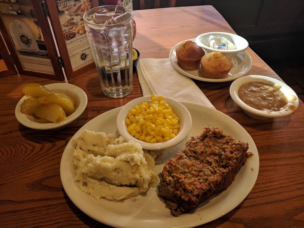 Cracker Barrel Old Country Store | restaurant | 103 Sadler Ln, Emporia, VA 23847, USA | 4343369115 OR +1 434-336-9115
