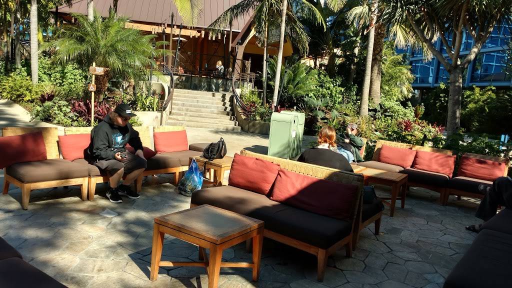 Trader Sams Enchanted Tiki Bar | restaurant | 1150 Magic Way, Anaheim, CA 92802, USA | 7147813463 OR +1 714-781-3463