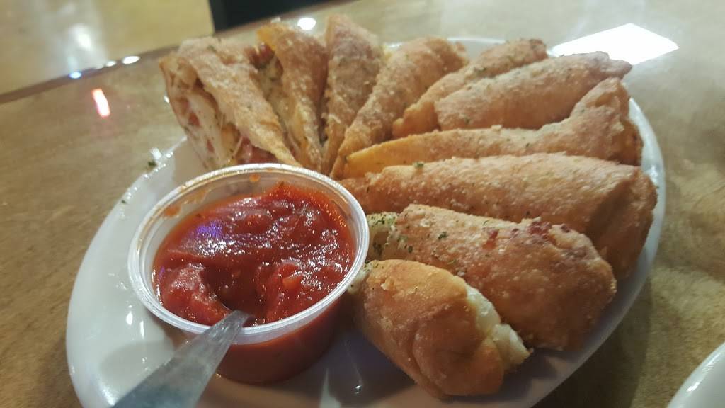 Halftime Pizza | restaurant | 7531 Bandera Rd #104, San Antonio, TX 78238, USA | 2106268000 OR +1 210-626-8000