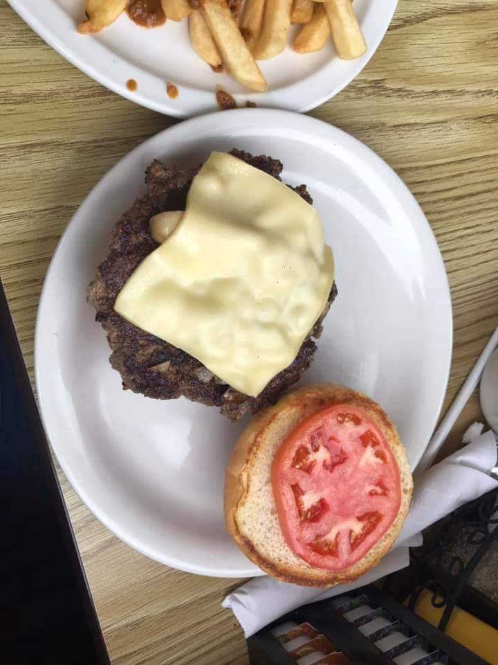 Montys Grill | restaurant | 28300 Woodward Ave, Royal Oak, MI 48067, USA | 2485474151 OR +1 248-547-4151