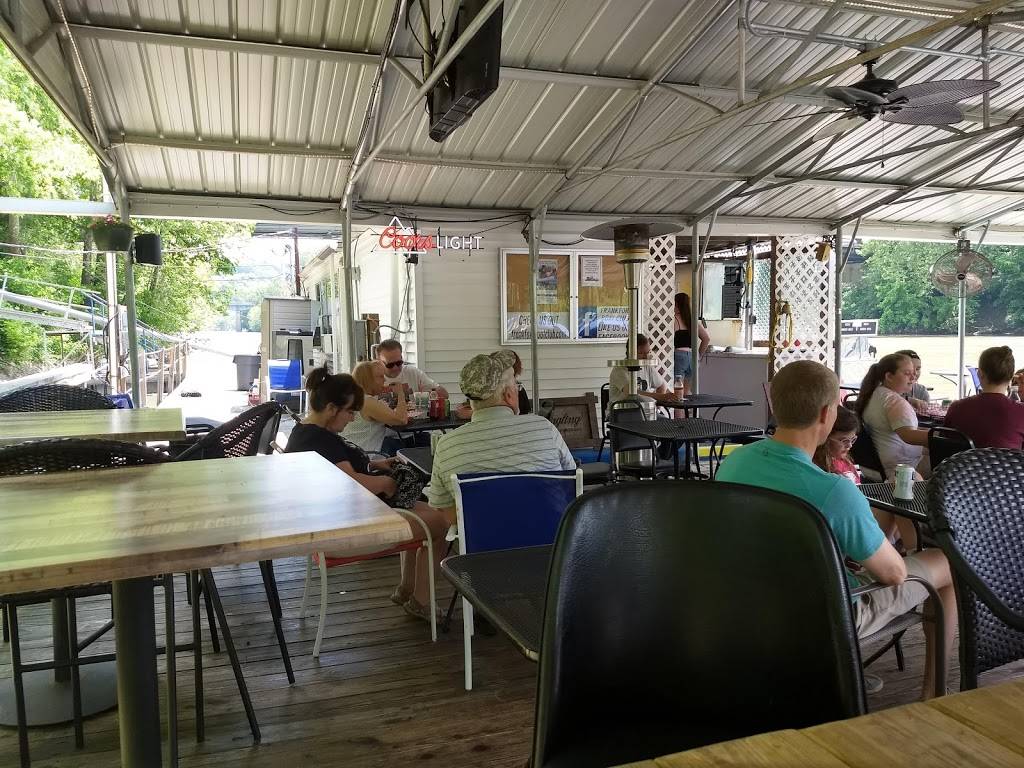 Riverboat Grill | restaurant | 101 Riverboat Landing, Frankfort, KY 40601, USA | 5022348949 OR +1 502-234-8949