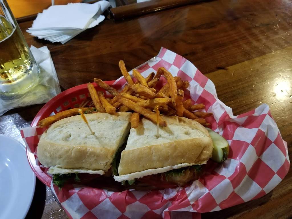 Indian Lake Pub | restaurant | 55986 Indian Lake Rd, Dowagiac, MI 49047, USA | 2697823151 OR +1 269-782-3151