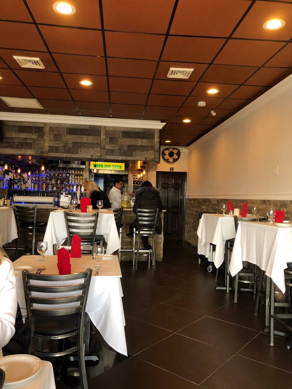 Cebollines Grill | restaurant | 170 E Montauk Hwy, Lindenhurst, NY 11757, USA | 6315929845 OR +1 631-592-9845