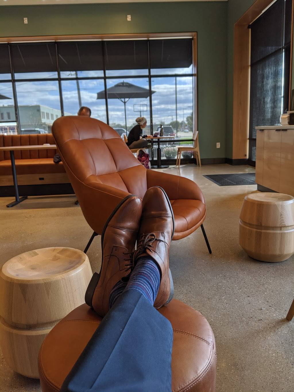 Starbucks | cafe | 10259 S Harlem Ave, Chicago Ridge, IL 60415, USA | 3128253951 OR +1 312-825-3951