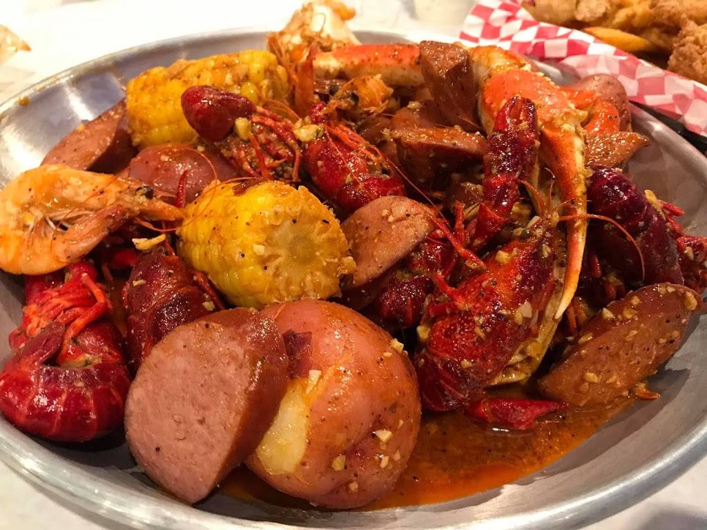 Red Crab | restaurant | 7690 Northwoods Blvd, North Charleston, SC 29406, USA | 8434592955 OR +1 843-459-2955