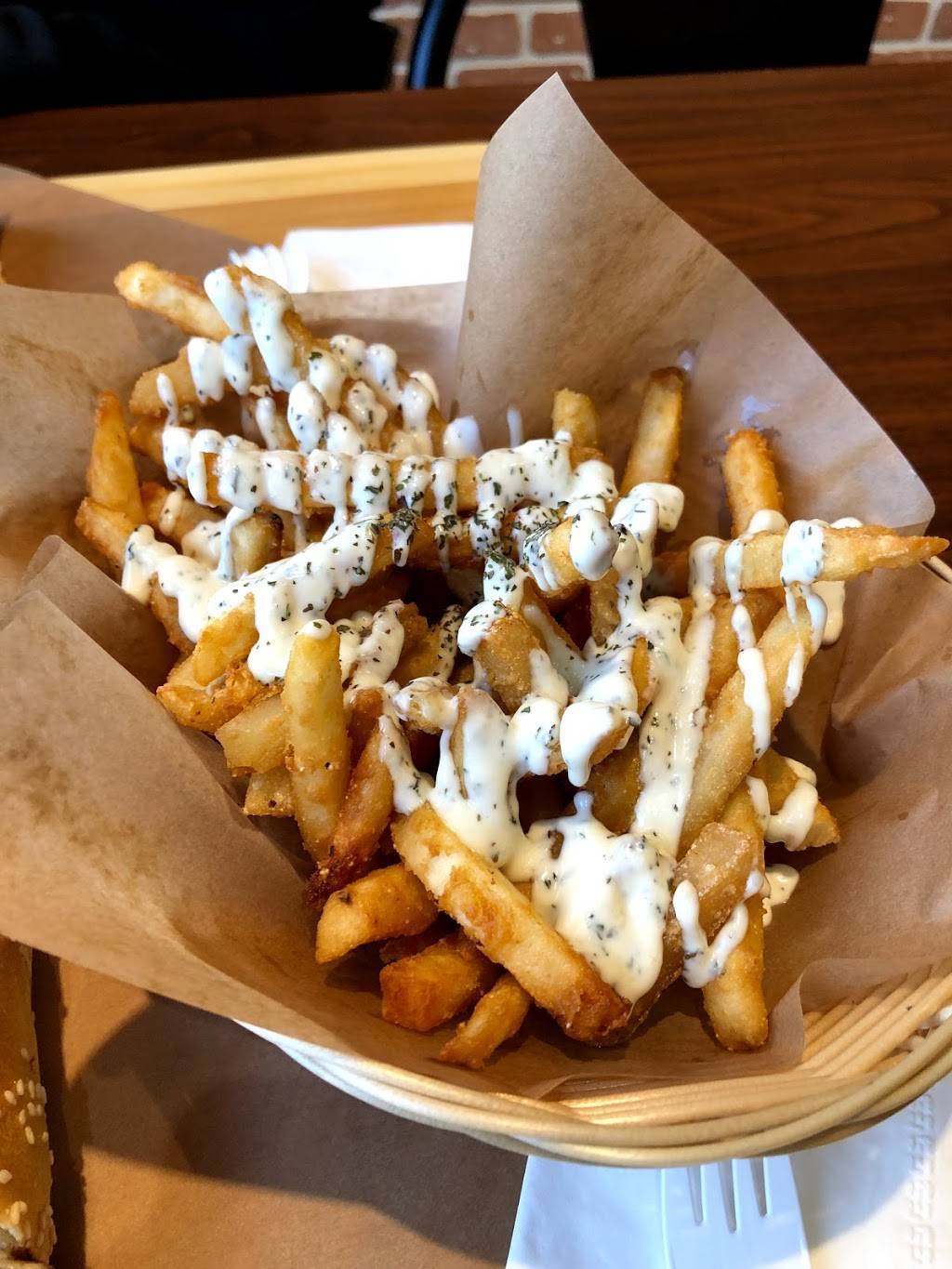 Grill Gate | restaurant | 832 Sheppard Ave W, North York, ON M3H 2T1, Canada | 4166311167 OR +1 416-631-1167