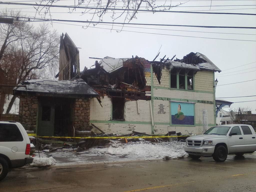 Victorias Sub Shop | meal takeaway | 345 Rockland St, Hingham, MA 02043, USA | 7817499684 OR +1 781-749-9684