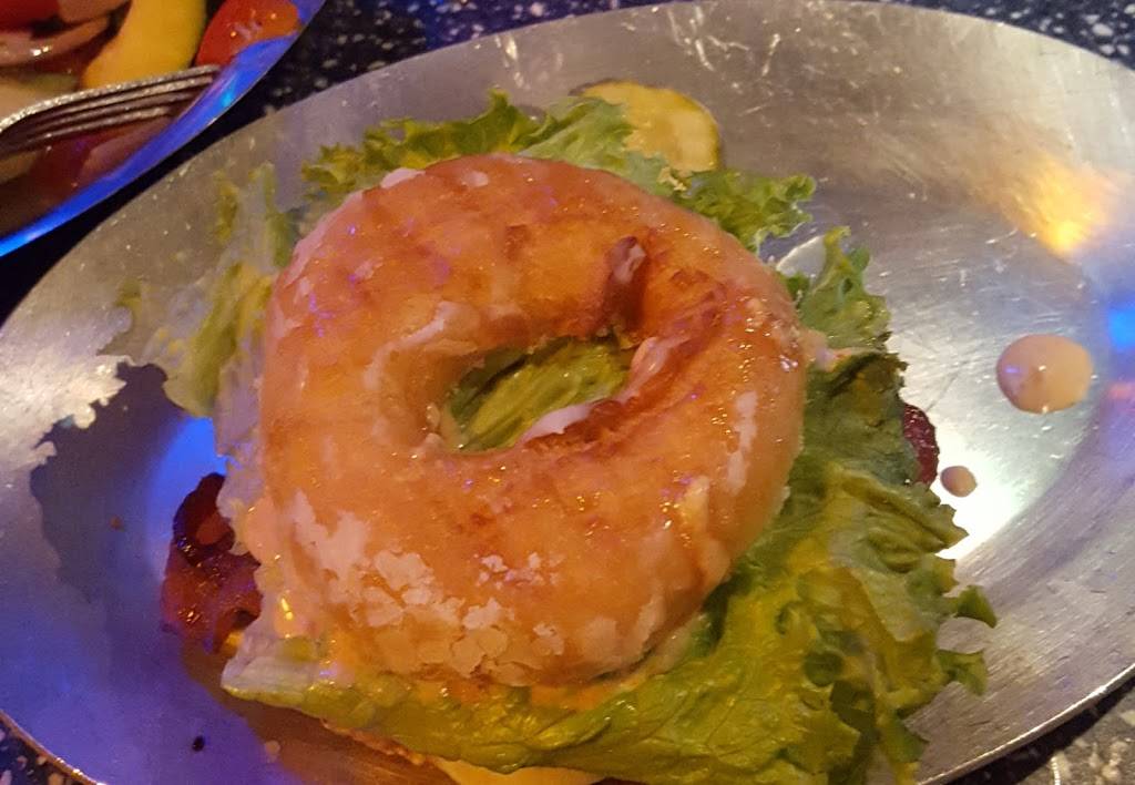 Kickbacks Gastropub | restaurant | 910 King St, Jacksonville, FL 32204, USA | 9043889551 OR +1 904-388-9551