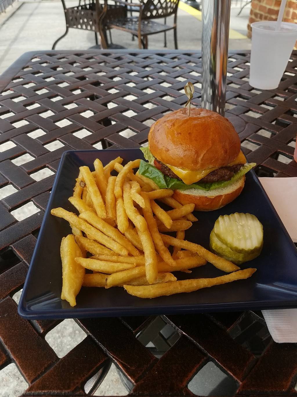 Wet Willies | restaurant | 800 Gervais St, Columbia, SC 29201, USA | 8037795650 OR +1 803-779-5650