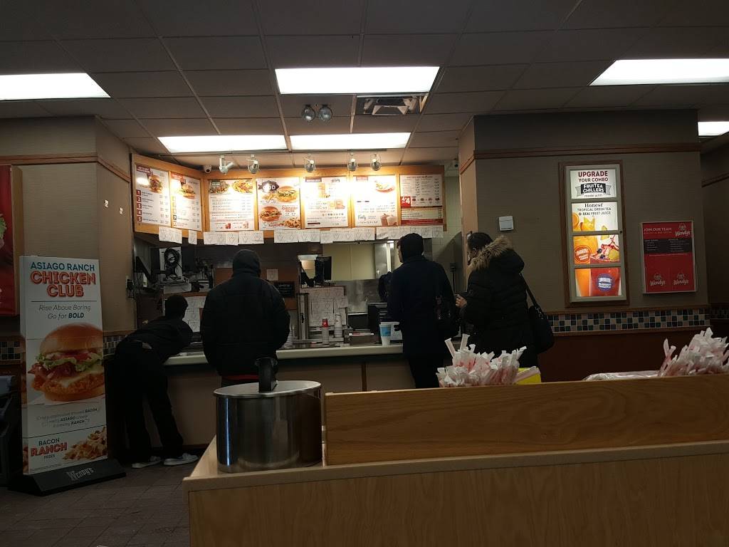 Wendys | restaurant | 3362 Main St, Buffalo, NY 14214, USA | 7168623511 OR +1 716-862-3511