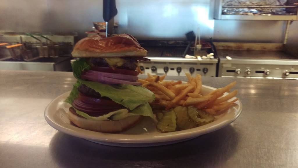 Fandangos Sports Bar & Grill | restaurant | 2940 Dougherty Ferry Rd, Kirkwood, MO 63122, USA | 6368613990 OR +1 636-861-3990