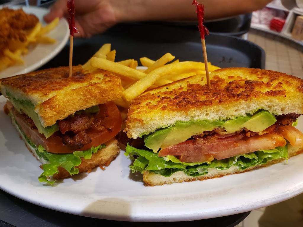 Rubys Diner | restaurant | 258 The, Shops At Mission Viejo, Mission Viejo, CA 92691, USA | 9494817829 OR +1 949-481-7829