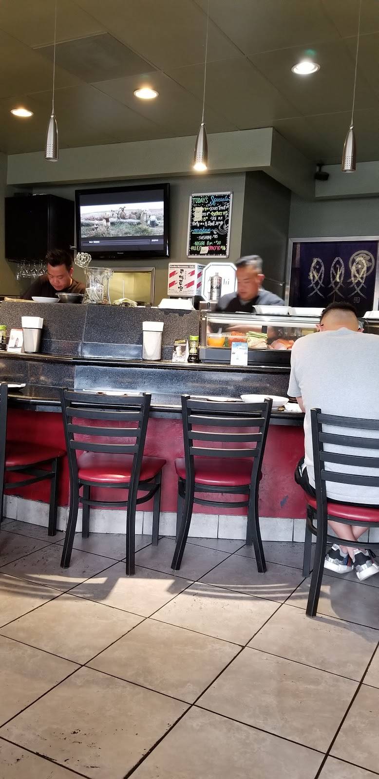 Banzai Sushi | restaurant | 6409 Riverside Blvd, Sacramento, CA 95831, USA | 9164214055 OR +1 916-421-4055