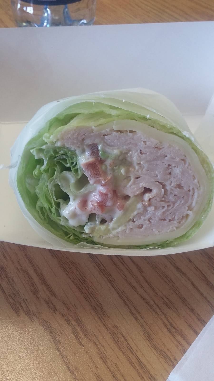 La Penguina Deli | restaurant | 4838 Greenfield Rd, Dearborn, MI 48126, USA | 3139456633 OR +1 313-945-6633