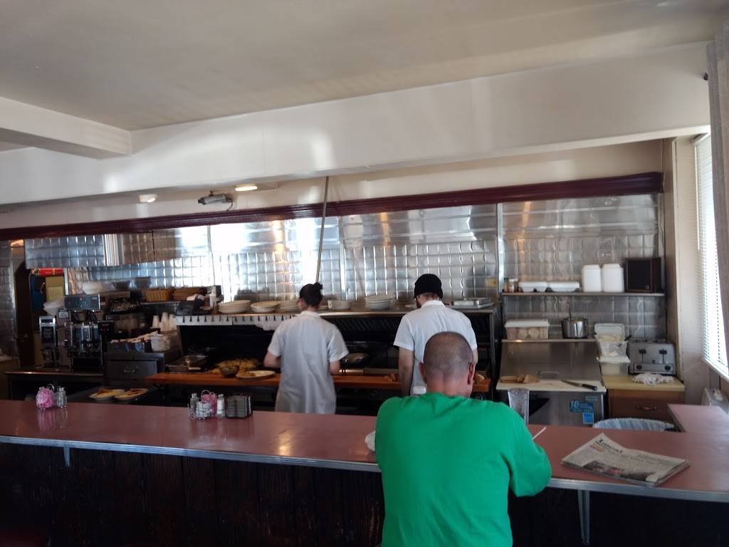 Massers Restaurant | restaurant | 5281 PA-61, Paxinos, PA 17860, USA | 5706489695 OR +1 570-648-9695