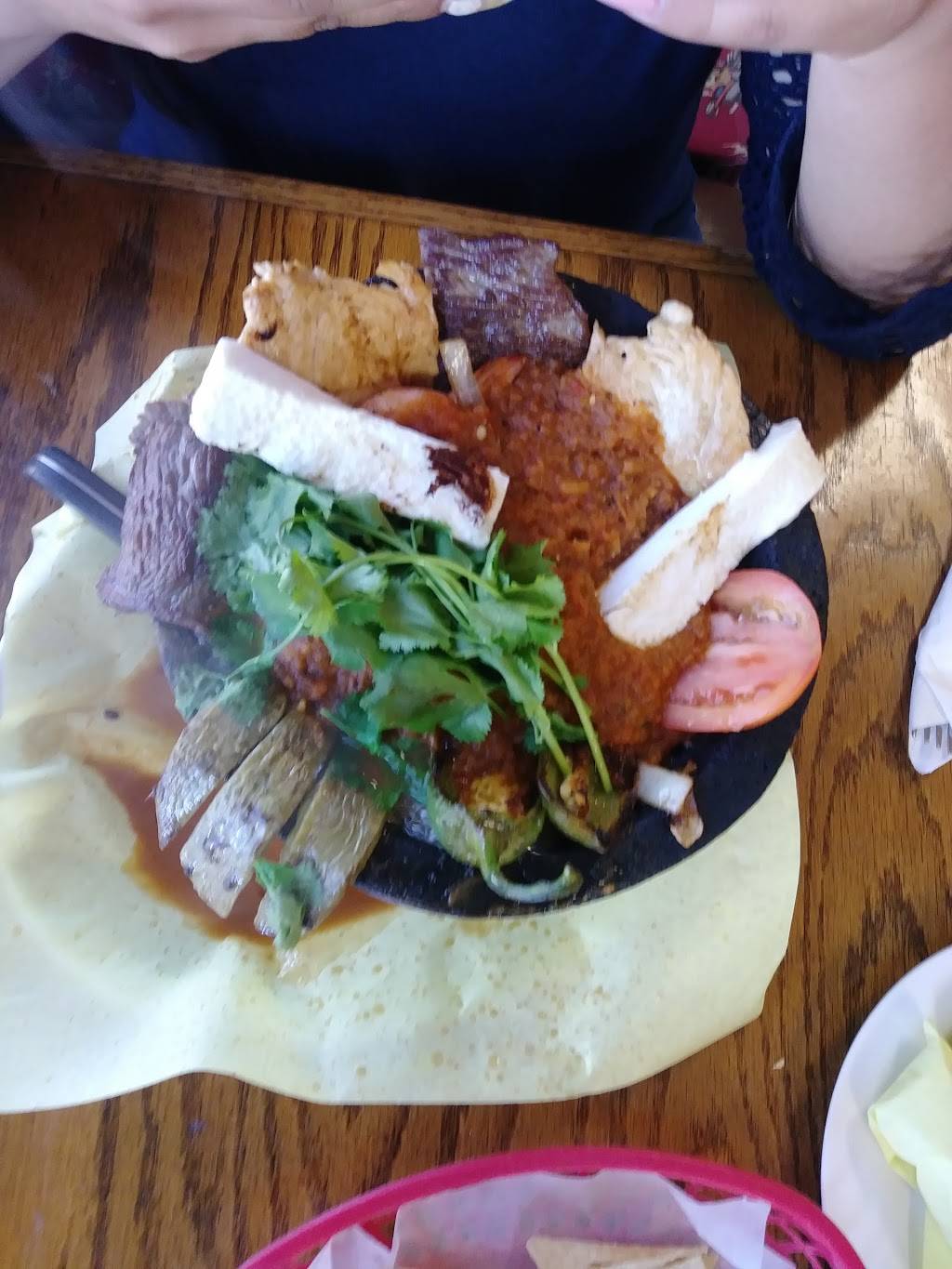 Tacos Y Mariscos La Fuente | restaurant | 900 E Anaheim St, Long Beach, CA 90813, USA | 5622850700 OR +1 562-285-0700