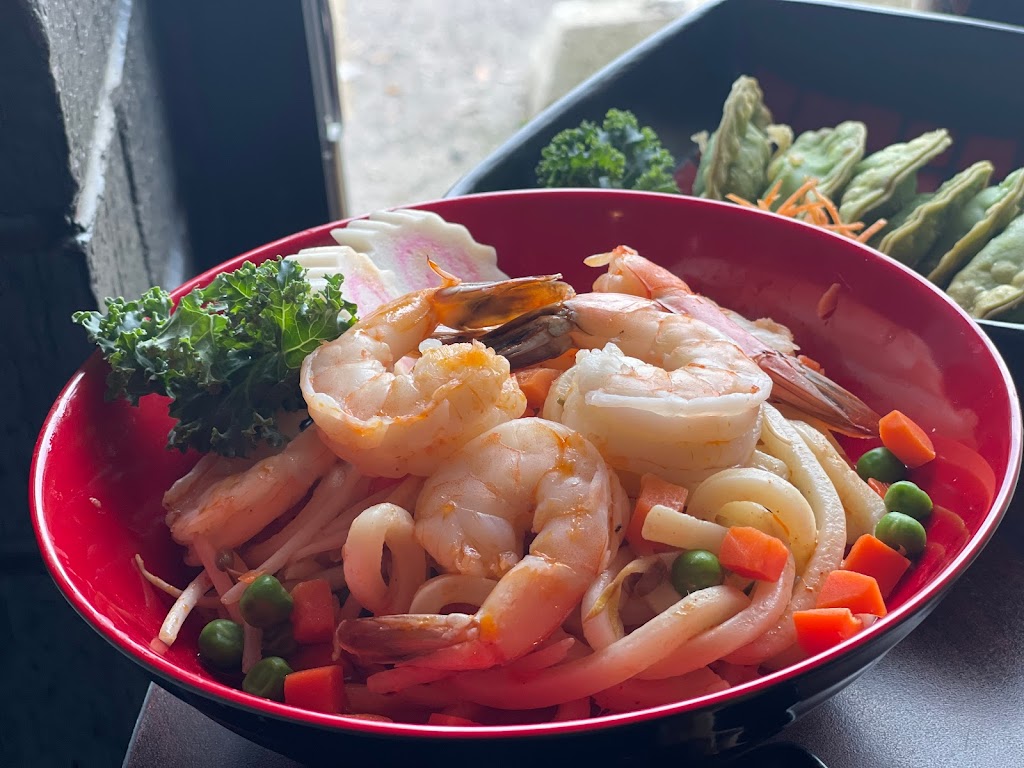 Sushi on me (chicago) | restaurant | 3220 W Grand Ave, Chicago, IL 60651, USA | 2242278703 OR +1 224-227-8703