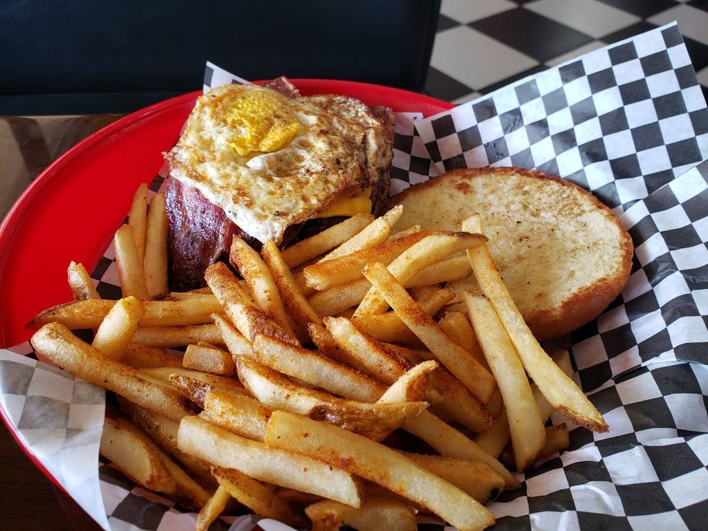 Express Burger & Mediterranean Grill | restaurant | 7291 North Point Pkwy #1700, Alpharetta, GA 30022, USA | 6787950065 OR +1 678-795-0065