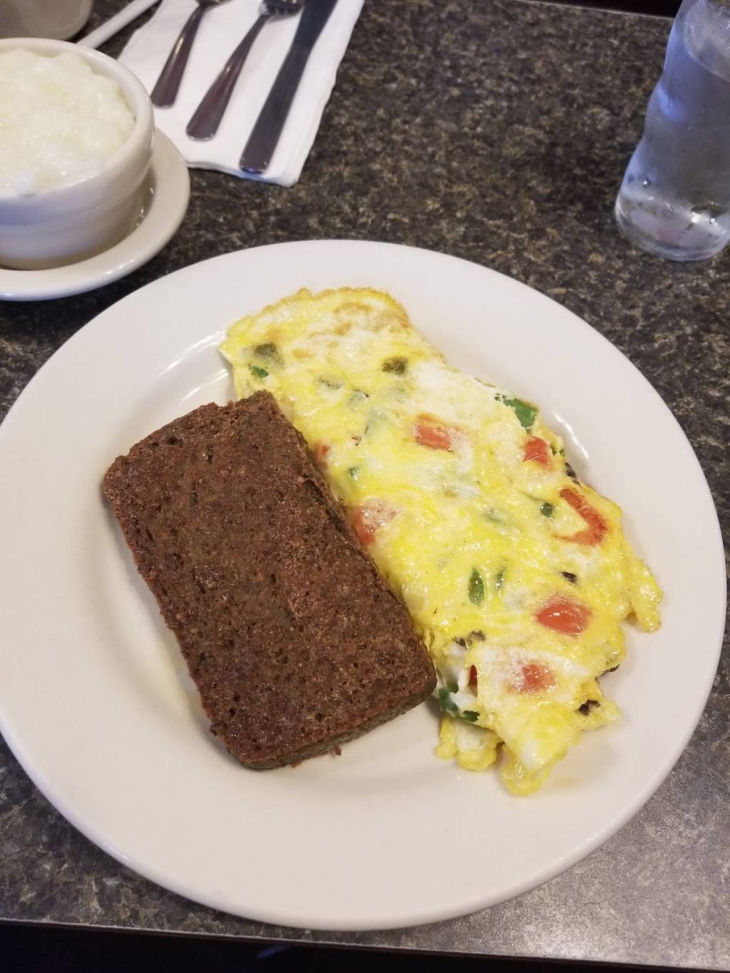 Petes Grille | restaurant | 3130 Greenmount Ave, Baltimore, MD 21218, USA | 4104677698 OR +1 410-467-7698