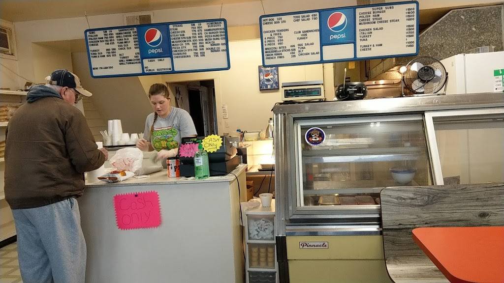 Pavliks | meal takeaway | 621 N Walnut St, Milford, DE 19963, USA | 3024220711 OR +1 302-422-0711