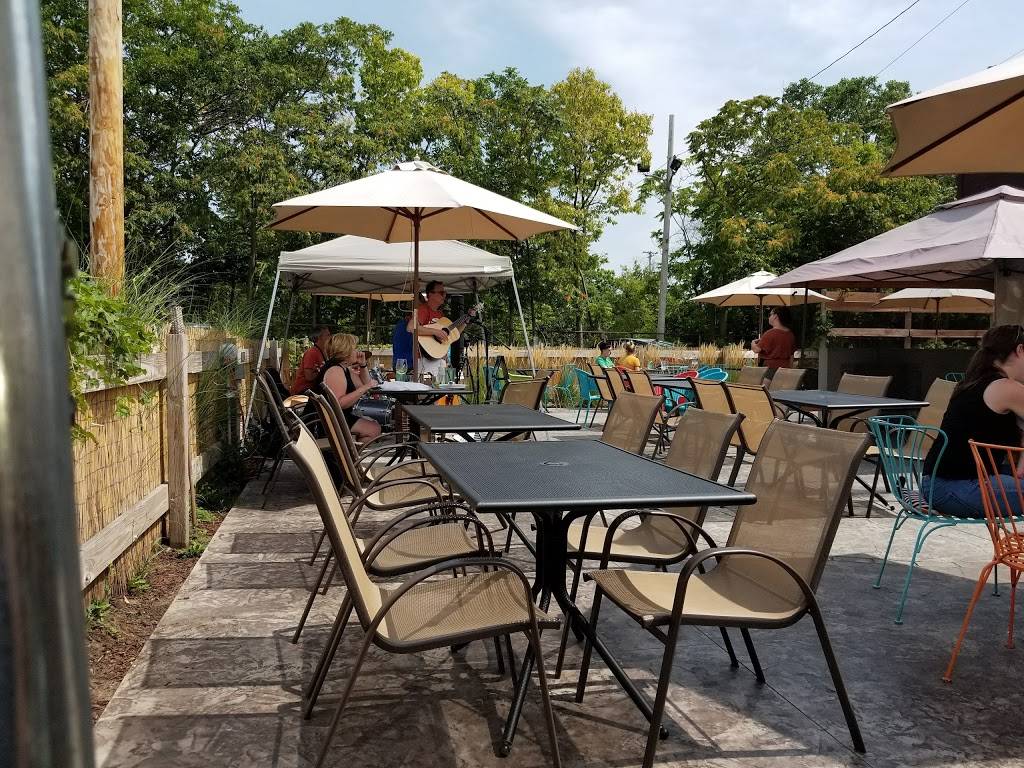 Zoobies Old Town Tavern | restaurant | 1200 N Larch St, Lansing, MI 48906, USA | 5178973563 OR +1 517-897-3563