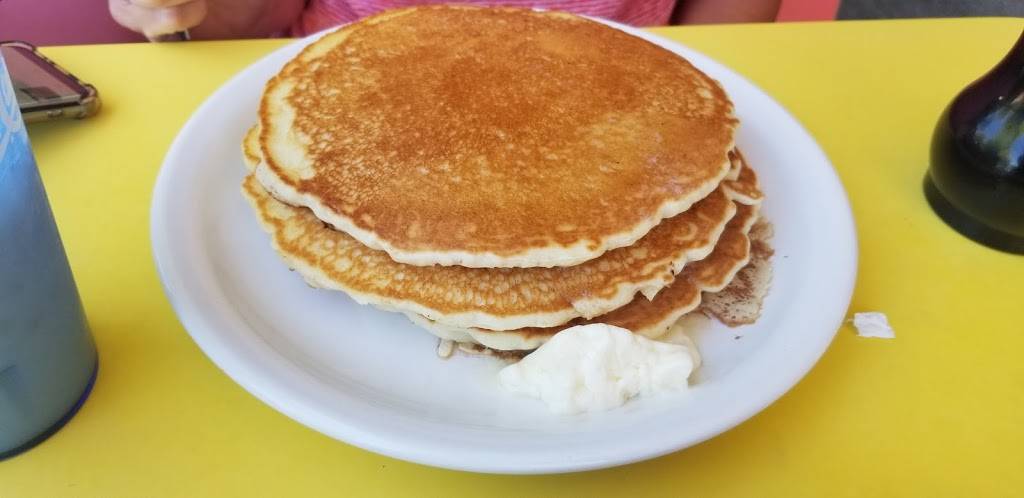 Polar King Drive-Inn | restaurant | 128 N Main St, Coalville, UT 84017, USA | 4353362372 OR +1 435-336-2372