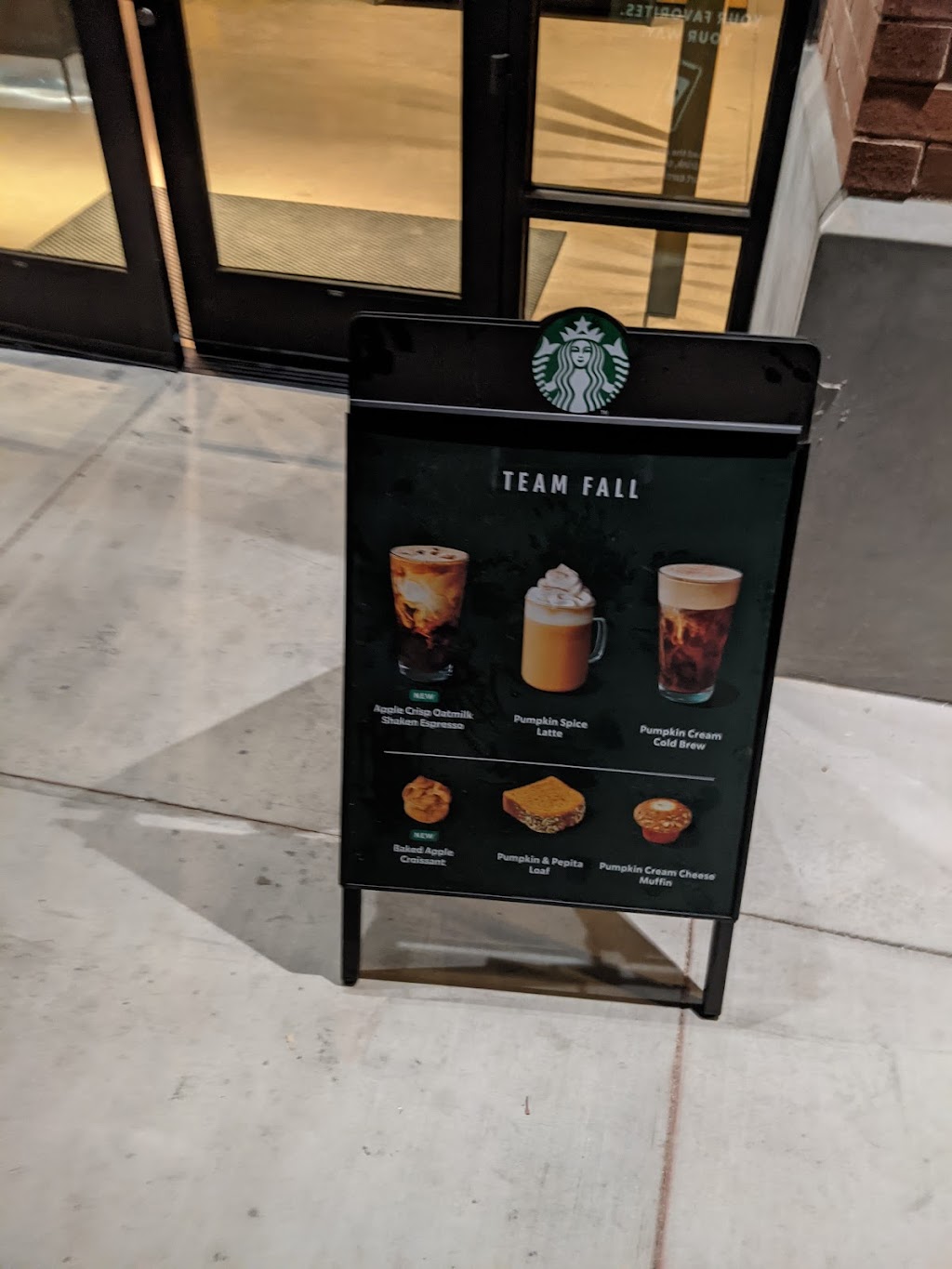 Starbucks | cafe | 895 S Cotton Ln, Goodyear, AZ 85338, USA | 6238886342 OR +1 623-888-6342