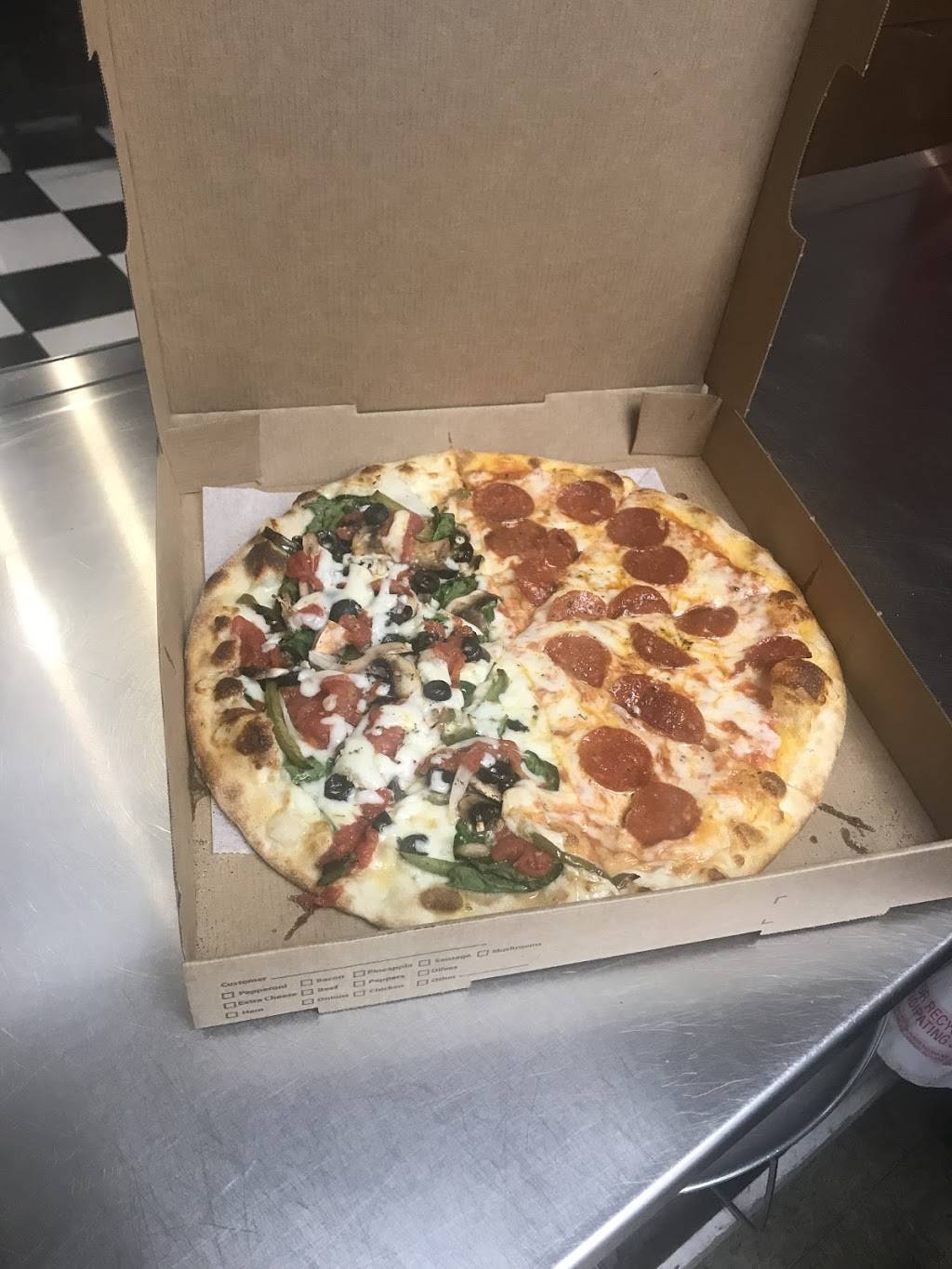 Pizza Ave | restaurant | 1555 Semoran Blvd, Winter Park, FL 32792, USA | 3213254243 OR +1 321-325-4243