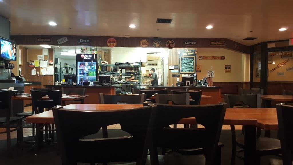 Pizza Hut | meal takeaway | 3701 Auburn St, Bakersfield, CA 93306, USA | 6618713400 OR +1 661-871-3400