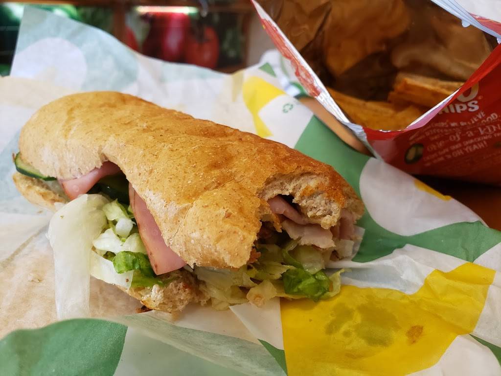 Subway Restaurants | restaurant | 8070 US-64 Suite 106, Bartlett, TN 38133, USA | 9013836515 OR +1 901-383-6515