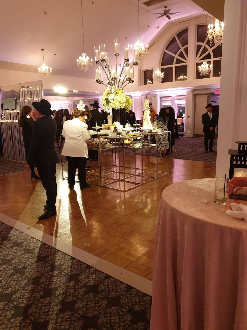 New York Country Club | restaurant | 103 Brick Church Rd, Spring Valley, NY 10977, USA | 8453625800 OR +1 845-362-5800