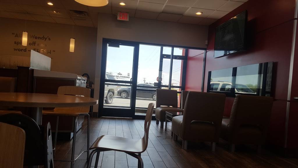 Wendys | restaurant | 9307 Potranco Rd, San Antonio, TX 78251, USA | 2106477818 OR +1 210-647-7818