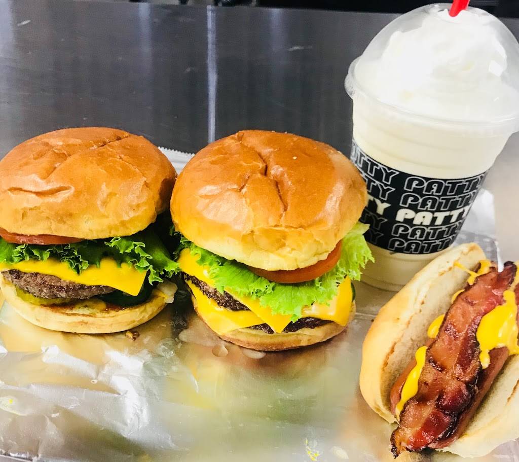 FATTY PATTY | restaurant | 2 Daniels Farm Rd, Trumbull, CT 06611, USA | 2038805986 OR +1 203-880-5986