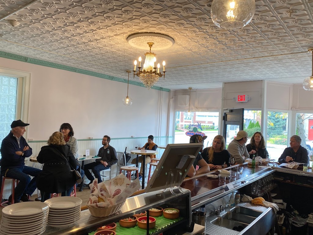 Moriarty Meats Café Bar | restaurant | 1652 Elmwood Ave, Buffalo, NY 14207, USA | 7162398465 OR +1 716-239-8465