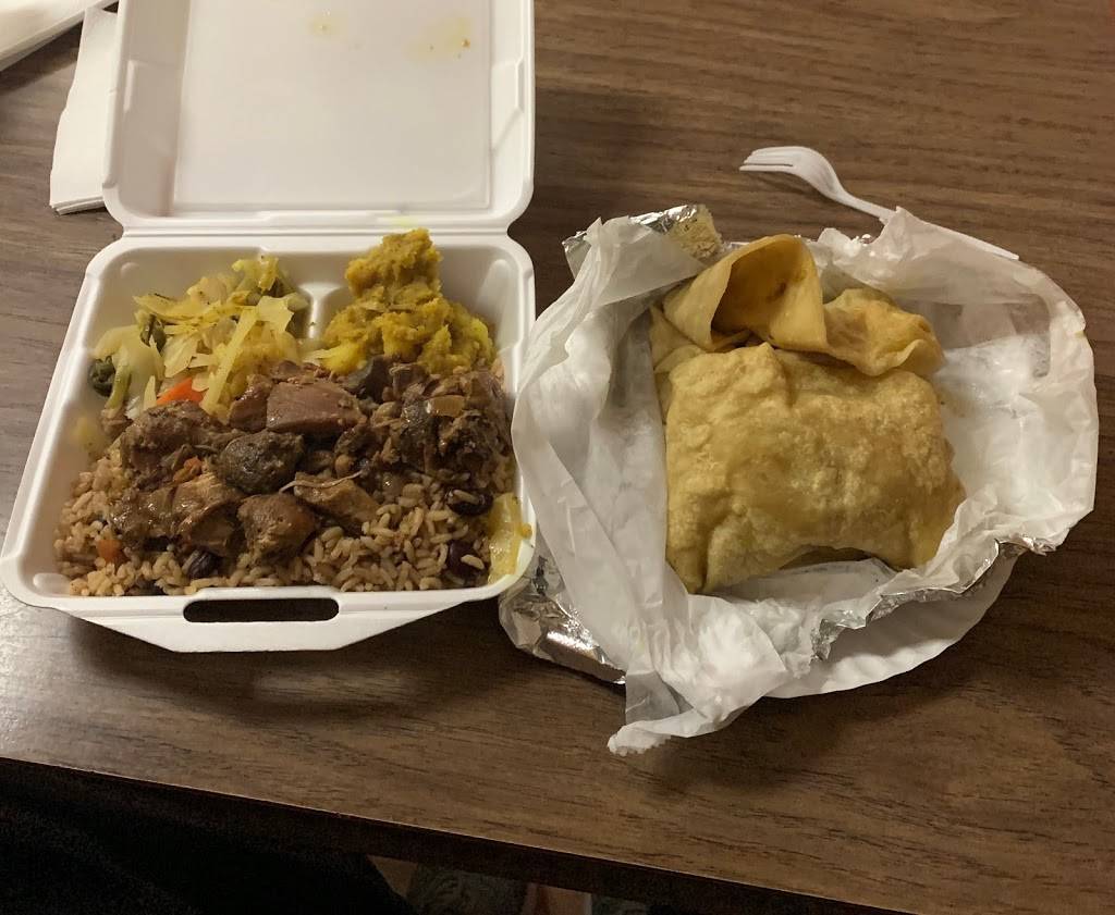 Alis Roti Restaurant | restaurant | 1035 Tremont St, Boston, MA 02120, USA | 6174271079 OR +1 617-427-1079